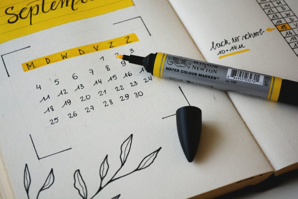 Weekly calendar showing highlighted appointment slots for photography sessions